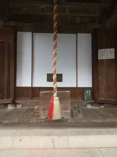 極楽寺（霊鷲山感應院極楽律寺）の本殿・本堂