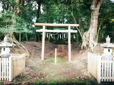 坂戸神社の鳥居