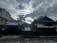 憶念寺の{uncategorized: "未分類", other: "その他", undefined: "問題あり", building: "その他建物", grave: "お墓", sacred_gate: "鳥居", guardian: "狛犬", statue: "像", buddha: "仏像", history: "歴史", nature: "自然", garden: "庭園", animal: "動物", pagoda: "塔", temizu: "手水舎", mountain_gate: "山門・神門", sanctuary: "本殿・本堂", subordinate: "末社・摂社", art: "芸術", scenery: "景色", jizo: "地蔵", ema: "絵馬", goshuin: "御朱印", omikuji: "おみくじ", items: "授与品その他", amulet: "お守り", goshuincho: "御朱印帳", eats: "食事", festival: "お祭り", votive_dance: "神楽", shichigosan: "七五三参", wedding: "結婚式", experience: "体験その他", initially: "初詣", around: "周辺", anti_infection: "感染症対策"}