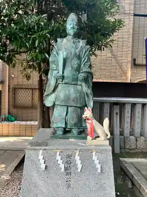 安倍晴明神社（阿倍王子神社境外末社）の像