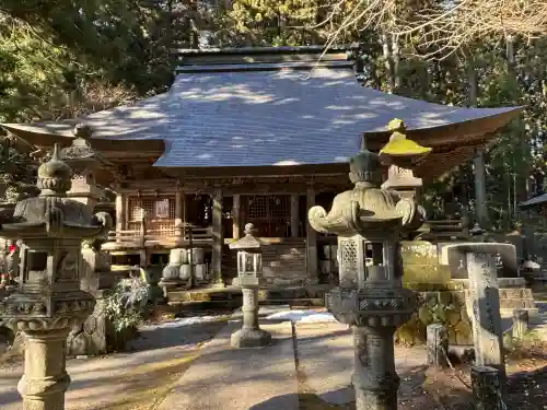 観音寺（寺山観音）の{uncategorized: "未分類", other: "その他", undefined: "問題あり", building: "その他建物", grave: "お墓", sacred_gate: "鳥居", guardian: "狛犬", statue: "像", buddha: "仏像", history: "歴史", nature: "自然", garden: "庭園", animal: "動物", pagoda: "塔", temizu: "手水舎", mountain_gate: "山門・神門", sanctuary: "本殿・本堂", subordinate: "末社・摂社", art: "芸術", scenery: "景色", jizo: "地蔵", ema: "絵馬", goshuin: "御朱印", omikuji: "おみくじ", items: "授与品その他", amulet: "お守り", goshuincho: "御朱印帳", eats: "食事", festival: "お祭り", votive_dance: "神楽", shichigosan: "七五三参", wedding: "結婚式", experience: "体験その他", initially: "初詣", around: "周辺", anti_infection: "感染症対策"}