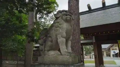 帯廣神社の狛犬