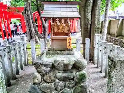 闇之森八幡社の末社・摂社