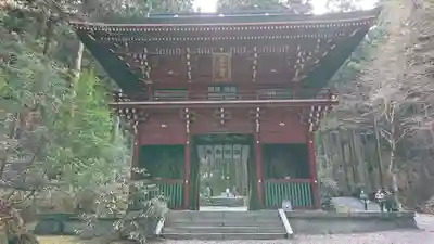 御岩神社の山門・神門