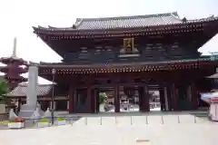 川崎大師（平間寺）の山門