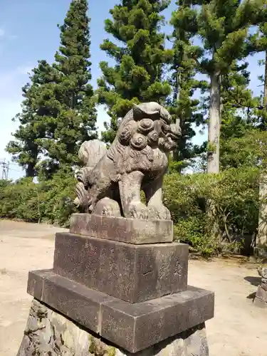 惣社白山神社の狛犬