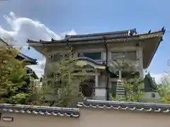 観音寺の本殿