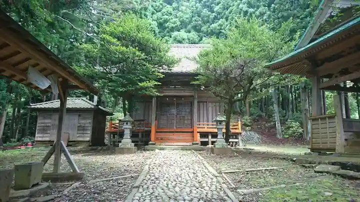 熊野神社の本殿・本堂