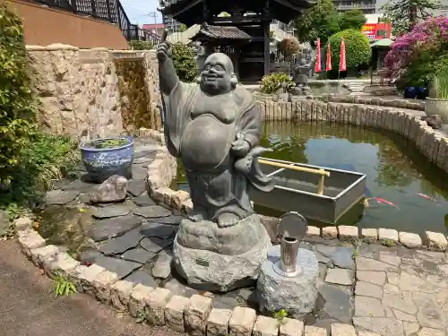 醫王寺の{uncategorized: "未分類", other: "その他", undefined: "問題あり", building: "その他建物", grave: "お墓", sacred_gate: "鳥居", guardian: "狛犬", statue: "像", buddha: "仏像", history: "歴史", nature: "自然", garden: "庭園", animal: "動物", pagoda: "塔", temizu: "手水舎", mountain_gate: "山門・神門", sanctuary: "本殿・本堂", subordinate: "末社・摂社", art: "芸術", scenery: "景色", jizo: "地蔵", ema: "絵馬", goshuin: "御朱印", omikuji: "おみくじ", items: "授与品その他", amulet: "お守り", goshuincho: "御朱印帳", eats: "食事", festival: "お祭り", votive_dance: "神楽", shichigosan: "七五三参", wedding: "結婚式", experience: "体験その他", initially: "初詣", around: "周辺", anti_infection: "感染症対策"}