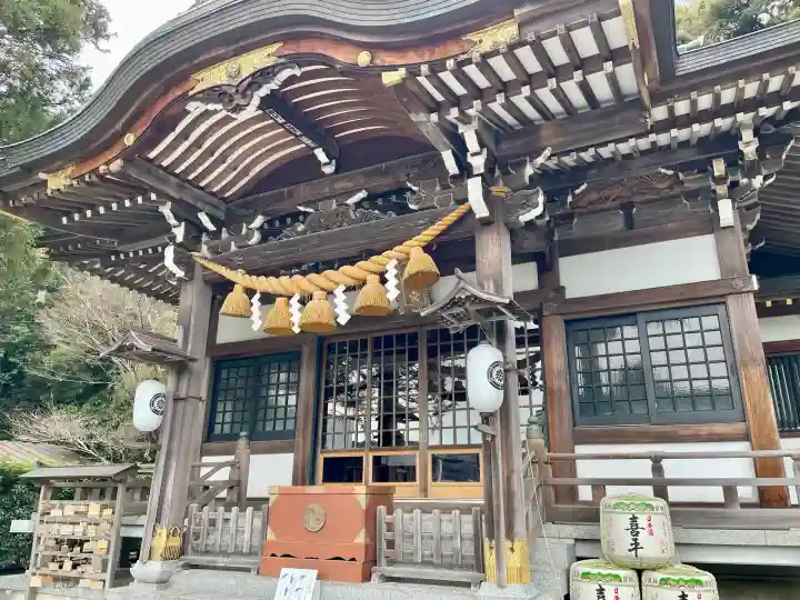 下田八幡神社の{uncategorized: "未分類", other: "その他", undefined: "問題あり", building: "その他建物", grave: "お墓", sacred_gate: "鳥居", guardian: "狛犬", statue: "像", buddha: "仏像", history: "歴史", nature: "自然", garden: "庭園", animal: "動物", pagoda: "塔", temizu: "手水舎", mountain_gate: "山門・神門", sanctuary: "本殿・本堂", subordinate: "末社・摂社", art: "芸術", scenery: "景色", jizo: "地蔵", ema: "絵馬", goshuin: "御朱印", omikuji: "おみくじ", items: "授与品その他", amulet: "お守り", goshuincho: "御朱印帳", eats: "食事", festival: "お祭り", votive_dance: "神楽", shichigosan: "七五三参", wedding: "結婚式", experience: "体験その他", initially: "初詣", around: "周辺", anti_infection: "感染症対策"}