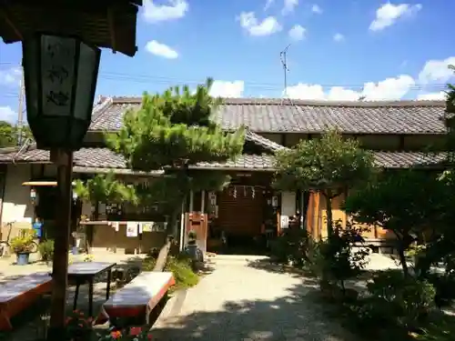 源九郎稲荷神社の本殿