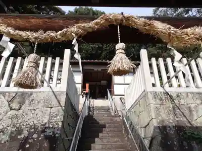 平群神社の本殿・本堂