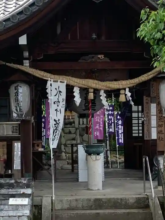 白金龍王社の本殿・本堂