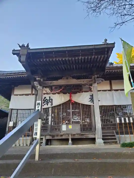 塔明山観音寺の本殿・本堂