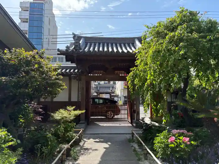 天性寺の{uncategorized: "未分類", other: "その他", undefined: "問題あり", building: "その他建物", grave: "お墓", sacred_gate: "鳥居", guardian: "狛犬", statue: "像", buddha: "仏像", history: "歴史", nature: "自然", garden: "庭園", animal: "動物", pagoda: "塔", temizu: "手水舎", mountain_gate: "山門・神門", sanctuary: "本殿・本堂", subordinate: "末社・摂社", art: "芸術", scenery: "景色", jizo: "地蔵", ema: "絵馬", goshuin: "御朱印", omikuji: "おみくじ", items: "授与品その他", amulet: "お守り", goshuincho: "御朱印帳", eats: "食事", festival: "お祭り", votive_dance: "神楽", shichigosan: "七五三参", wedding: "結婚式", experience: "体験その他", initially: "初詣", around: "周辺", anti_infection: "感染症対策"}