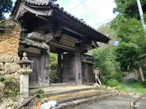 長楽寺の山門