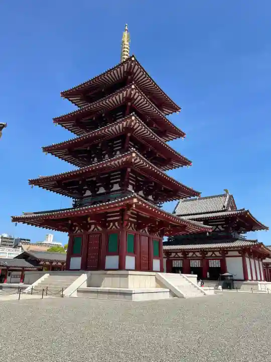 四天王寺の{uncategorized: "未分類", other: "その他", undefined: "問題あり", building: "その他建物", grave: "お墓", sacred_gate: "鳥居", guardian: "狛犬", statue: "像", buddha: "仏像", history: "歴史", nature: "自然", garden: "庭園", animal: "動物", pagoda: "塔", temizu: "手水舎", mountain_gate: "山門・神門", sanctuary: "本殿・本堂", subordinate: "末社・摂社", art: "芸術", scenery: "景色", jizo: "地蔵", ema: "絵馬", goshuin: "御朱印", omikuji: "おみくじ", items: "授与品その他", amulet: "お守り", goshuincho: "御朱印帳", eats: "食事", festival: "お祭り", votive_dance: "神楽", shichigosan: "七五三参", wedding: "結婚式", experience: "体験その他", initially: "初詣", around: "周辺", anti_infection: "感染症対策"}