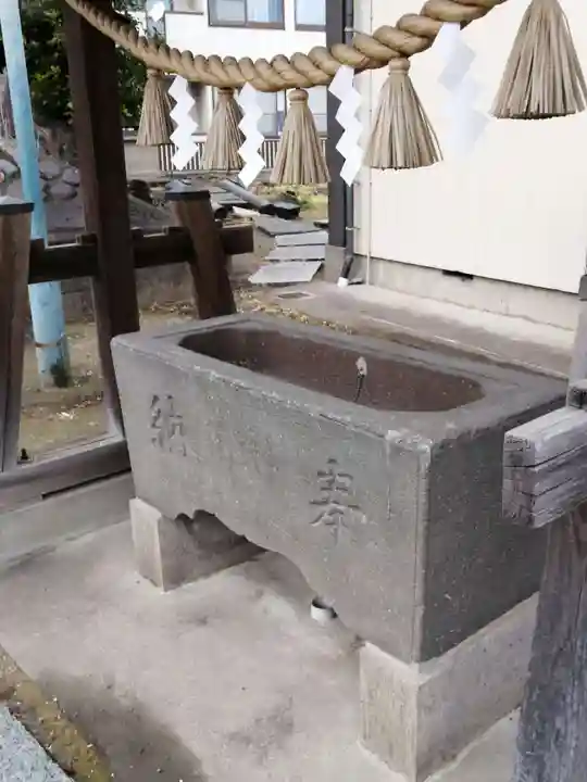 彦江神社の手水舎