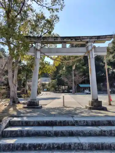 金刀比羅神社の{uncategorized: "未分類", other: "その他", undefined: "問題あり", building: "その他建物", grave: "お墓", sacred_gate: "鳥居", guardian: "狛犬", statue: "像", buddha: "仏像", history: "歴史", nature: "自然", garden: "庭園", animal: "動物", pagoda: "塔", temizu: "手水舎", mountain_gate: "山門・神門", sanctuary: "本殿・本堂", subordinate: "末社・摂社", art: "芸術", scenery: "景色", jizo: "地蔵", ema: "絵馬", goshuin: "御朱印", omikuji: "おみくじ", items: "授与品その他", amulet: "お守り", goshuincho: "御朱印帳", eats: "食事", festival: "お祭り", votive_dance: "神楽", shichigosan: "七五三参", wedding: "結婚式", experience: "体験その他", initially: "初詣", around: "周辺", anti_infection: "感染症対策"}