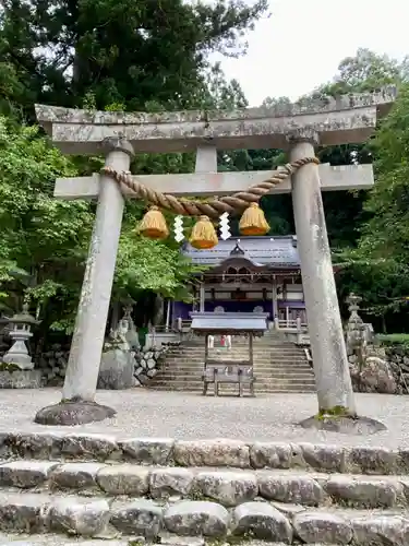 白川八幡神社の鳥居