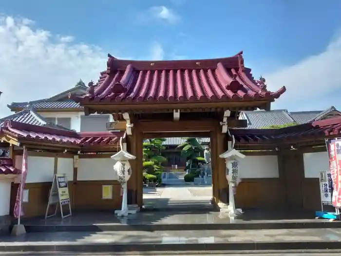 東樹院の山門