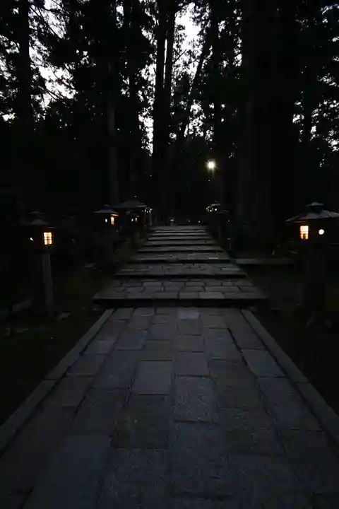 高野山金剛峯寺奥の院(和歌山県)