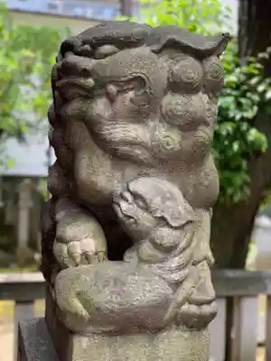 くまくま神社(導きの社 熊野町熊野神社)の狛犬
