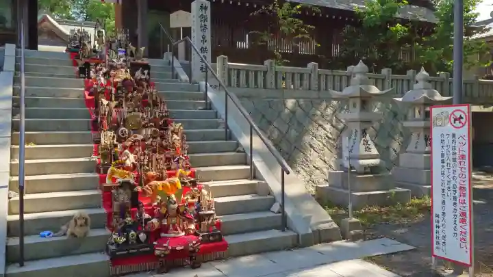 岡田神社の{uncategorized: "未分類", other: "その他", undefined: "問題あり", building: "その他建物", grave: "お墓", sacred_gate: "鳥居", guardian: "狛犬", statue: "像", buddha: "仏像", history: "歴史", nature: "自然", garden: "庭園", animal: "動物", pagoda: "塔", temizu: "手水舎", mountain_gate: "山門・神門", sanctuary: "本殿・本堂", subordinate: "末社・摂社", art: "芸術", scenery: "景色", jizo: "地蔵", ema: "絵馬", goshuin: "御朱印", omikuji: "おみくじ", items: "授与品その他", amulet: "お守り", goshuincho: "御朱印帳", eats: "食事", festival: "お祭り", votive_dance: "神楽", shichigosan: "七五三参", wedding: "結婚式", experience: "体験その他", initially: "初詣", around: "周辺", anti_infection: "感染症対策"}