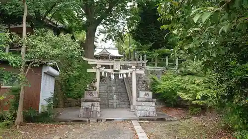 千草台杉山神社の鳥居