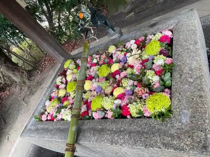 豊山八幡神社の手水舎