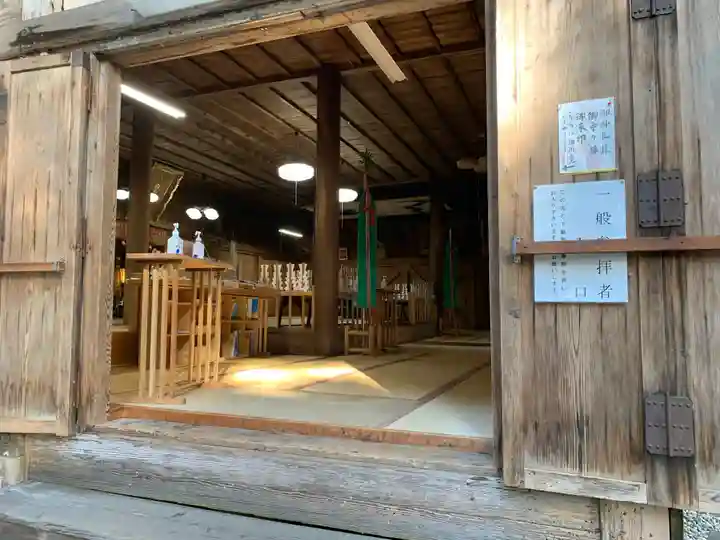 白山中居神社の本殿・本堂