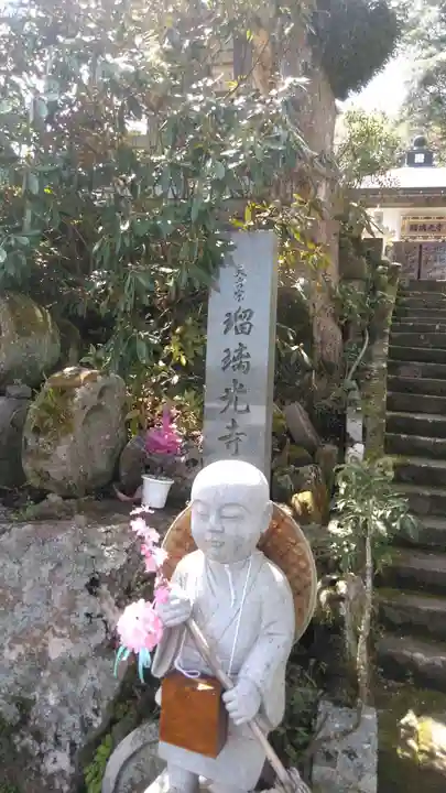 瑠璃光寺の像