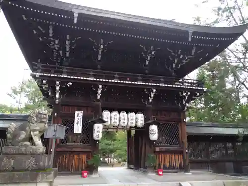 御霊神社（上御霊神社）の山門・神門