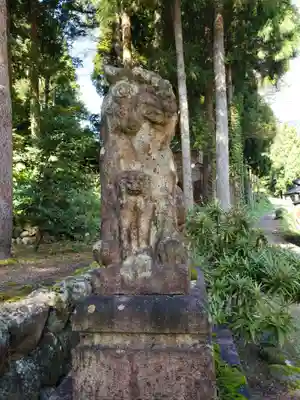 乙剱社の狛犬