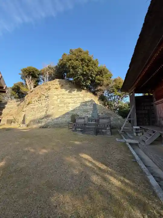 大聖寺(波切不動尊)の{uncategorized: "未分類", other: "その他", undefined: "問題あり", building: "その他建物", grave: "お墓", sacred_gate: "鳥居", guardian: "狛犬", statue: "像", buddha: "仏像", history: "歴史", nature: "自然", garden: "庭園", animal: "動物", pagoda: "塔", temizu: "手水舎", mountain_gate: "山門・神門", sanctuary: "本殿・本堂", subordinate: "末社・摂社", art: "芸術", scenery: "景色", jizo: "地蔵", ema: "絵馬", goshuin: "御朱印", omikuji: "おみくじ", items: "授与品その他", amulet: "お守り", goshuincho: "御朱印帳", eats: "食事", festival: "お祭り", votive_dance: "神楽", shichigosan: "七五三参", wedding: "結婚式", experience: "体験その他", initially: "初詣", around: "周辺", anti_infection: "感染症対策"}
