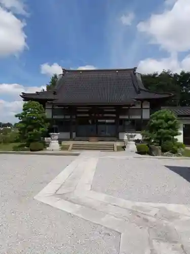 医王寺の本殿