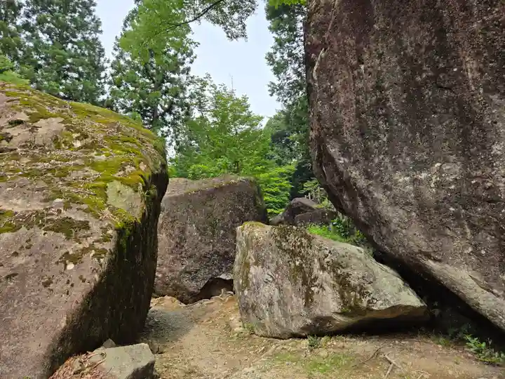 岩屋神社(妙見神社 祖師野八幡宮摂社)(岐阜県)