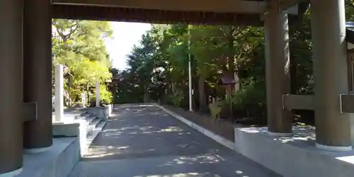 北見神社の山門