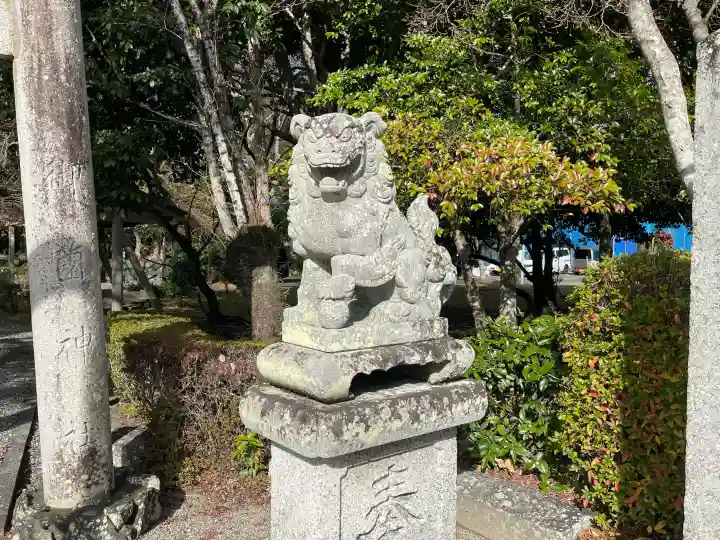 御薗神社の{uncategorized: "未分類", other: "その他", undefined: "問題あり", building: "その他建物", grave: "お墓", sacred_gate: "鳥居", guardian: "狛犬", statue: "像", buddha: "仏像", history: "歴史", nature: "自然", garden: "庭園", animal: "動物", pagoda: "塔", temizu: "手水舎", mountain_gate: "山門・神門", sanctuary: "本殿・本堂", subordinate: "末社・摂社", art: "芸術", scenery: "景色", jizo: "地蔵", ema: "絵馬", goshuin: "御朱印", omikuji: "おみくじ", items: "授与品その他", amulet: "お守り", goshuincho: "御朱印帳", eats: "食事", festival: "お祭り", votive_dance: "神楽", shichigosan: "七五三参", wedding: "結婚式", experience: "体験その他", initially: "初詣", around: "周辺", anti_infection: "感染症対策"}