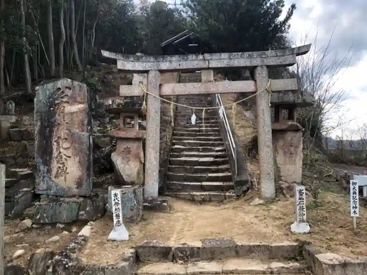 石疊神社(石畳神社)の鳥居