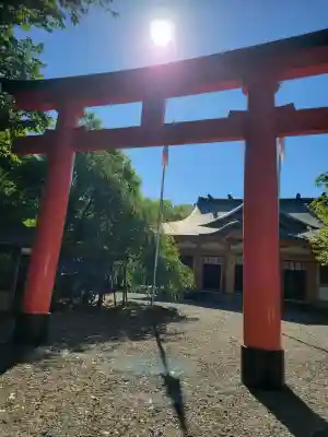 豊栄稲荷神社の{uncategorized: "未分類", other: "その他", undefined: "問題あり", building: "その他建物", grave: "お墓", sacred_gate: "鳥居", guardian: "狛犬", statue: "像", buddha: "仏像", history: "歴史", nature: "自然", garden: "庭園", animal: "動物", pagoda: "塔", temizu: "手水舎", mountain_gate: "山門・神門", sanctuary: "本殿・本堂", subordinate: "末社・摂社", art: "芸術", scenery: "景色", jizo: "地蔵", ema: "絵馬", goshuin: "御朱印", omikuji: "おみくじ", items: "授与品その他", amulet: "お守り", goshuincho: "御朱印帳", eats: "食事", festival: "お祭り", votive_dance: "神楽", shichigosan: "七五三参", wedding: "結婚式", experience: "体験その他", initially: "初詣", around: "周辺", anti_infection: "感染症対策"}