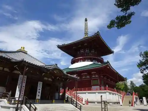 成田山新勝寺の塔