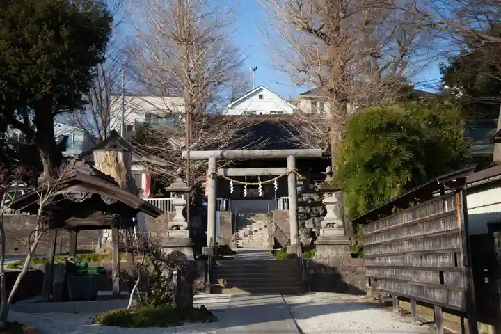諏訪神社の鳥居