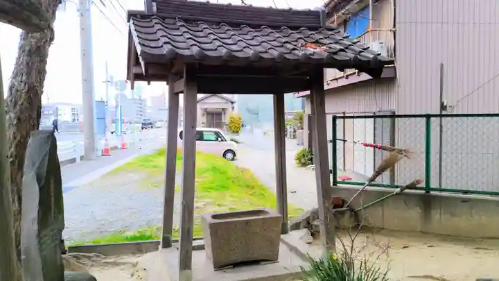 八坂瓊神社(王塚古墳跡)の手水舎