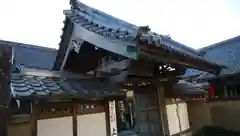 上行寺の山門