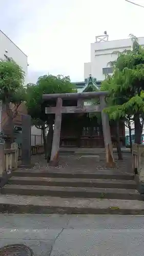 御殿神社の鳥居