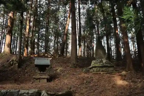 直毘神社の末社