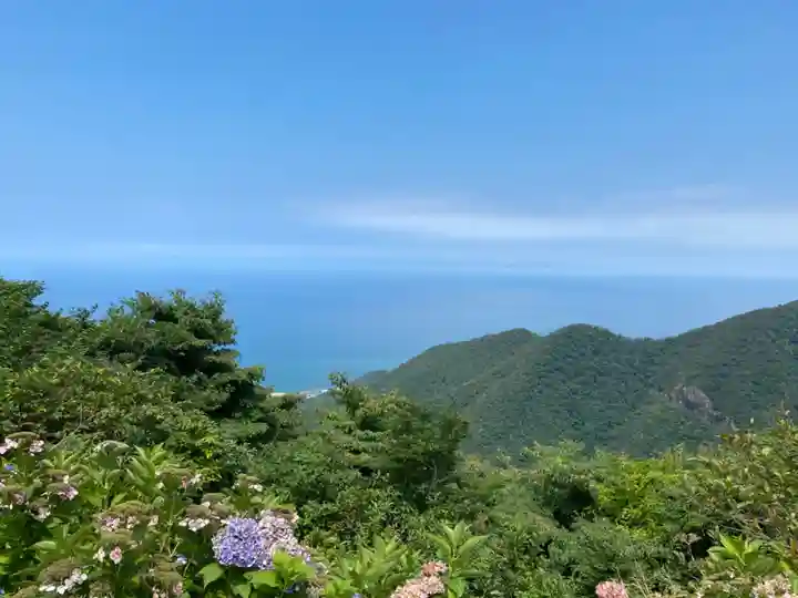 彌彦神社奥宮(御神廟)(新潟県)