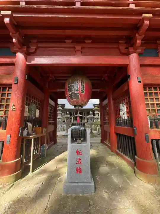 観音寺(寺山観音)の{uncategorized: "未分類", other: "その他", undefined: "問題あり", building: "その他建物", grave: "お墓", sacred_gate: "鳥居", guardian: "狛犬", statue: "像", buddha: "仏像", history: "歴史", nature: "自然", garden: "庭園", animal: "動物", pagoda: "塔", temizu: "手水舎", mountain_gate: "山門・神門", sanctuary: "本殿・本堂", subordinate: "末社・摂社", art: "芸術", scenery: "景色", jizo: "地蔵", ema: "絵馬", goshuin: "御朱印", omikuji: "おみくじ", items: "授与品その他", amulet: "お守り", goshuincho: "御朱印帳", eats: "食事", festival: "お祭り", votive_dance: "神楽", shichigosan: "七五三参", wedding: "結婚式", experience: "体験その他", initially: "初詣", around: "周辺", anti_infection: "感染症対策"}