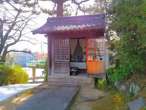 鳳出観音教会の末社・摂社